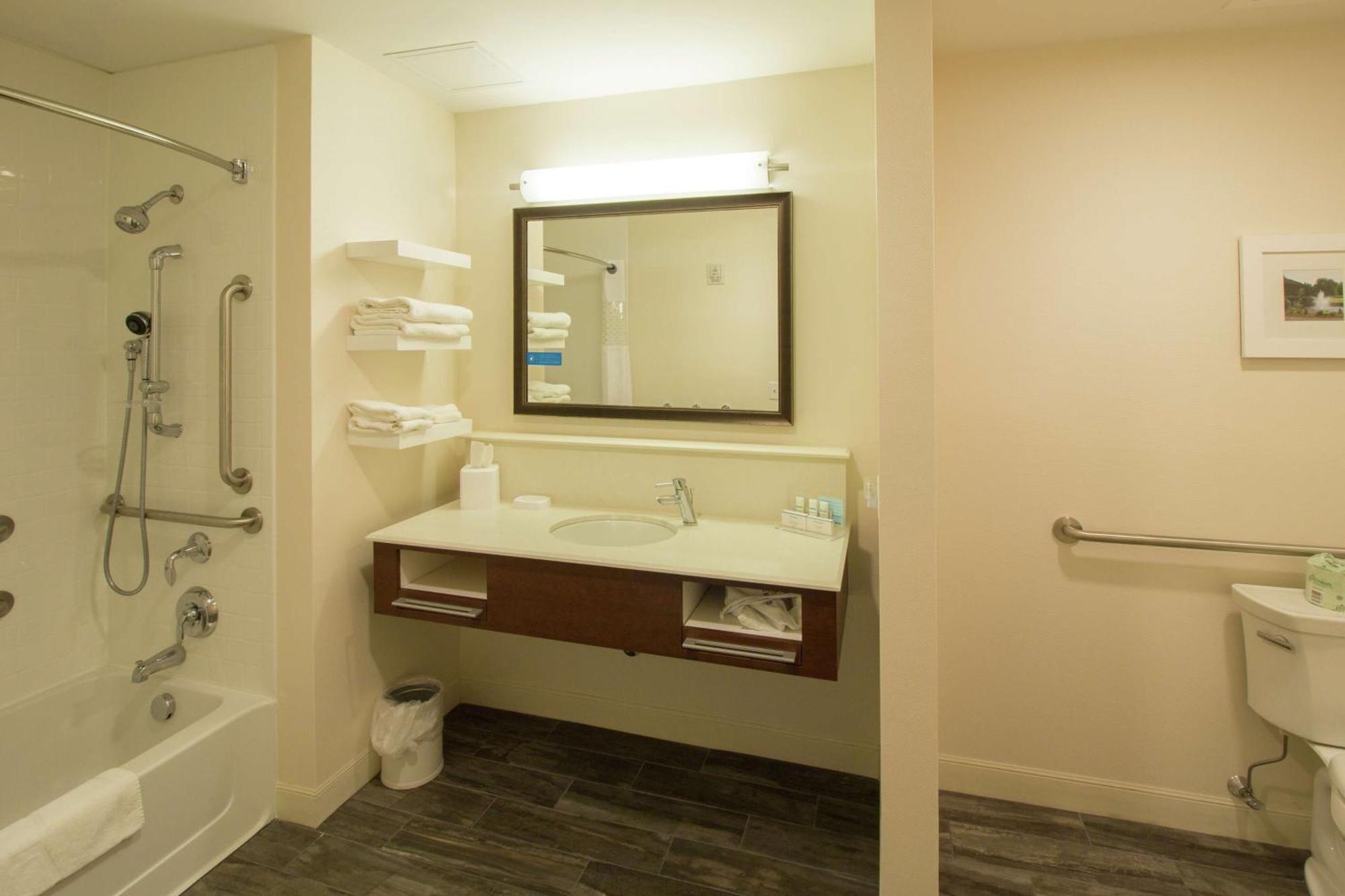 Hampton Inn & Suites Cazenovia, Ny Εξωτερικό φωτογραφία